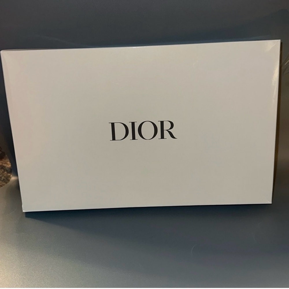 Dior Raffia Clutch - Picture 6 of 7